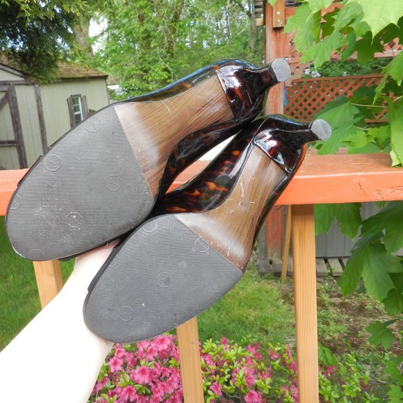 Stuart Weitzman 11 Peep Toe Tortoise Shell Heels - Picture 8 of 8